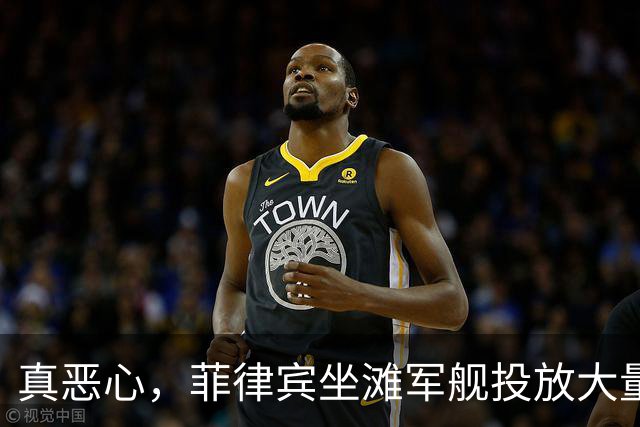真恶心，菲律宾坐滩军舰投放大量垃圾，中国海警大量打捞